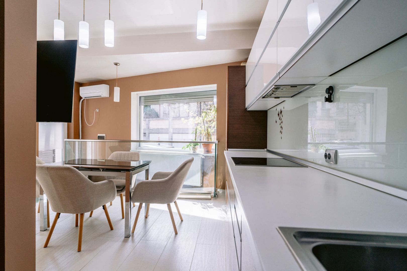 CASA DEOSEBITA IN ZONA REZIDENTIALA - PLANTELOR - MANTULEASA - ARMENEASCA - Poză 11