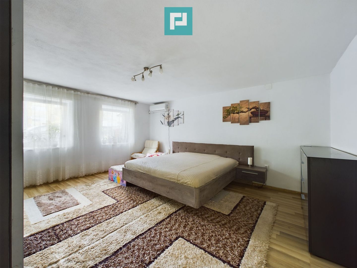 Casă la cheie în Uta - Poză 7