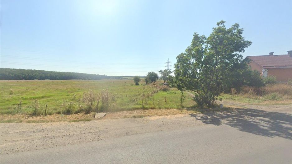 Teren intravilan, pe 5.800 mp, cu vedere frumoasa, in localitatea Reghin - Poză 2