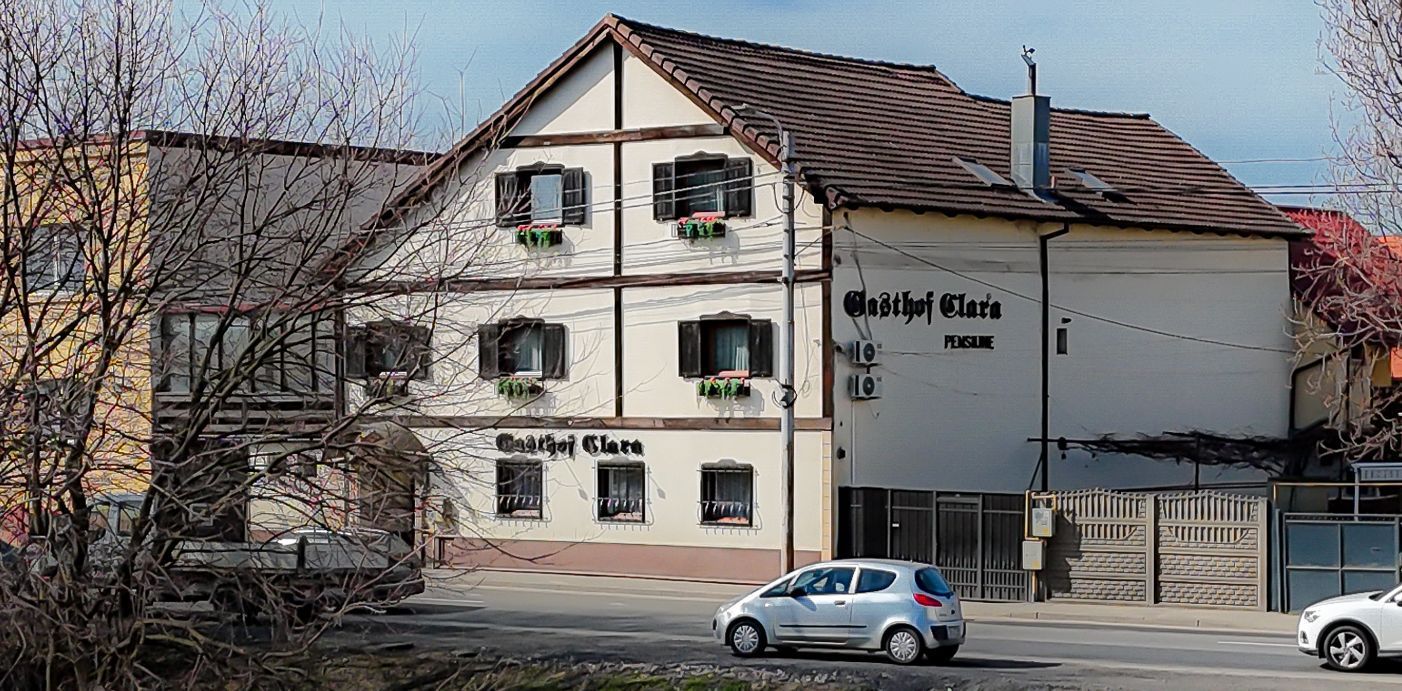 Hotel / Pensiune cu 10 camere de vânzare - afacere la cheie - Poză 1