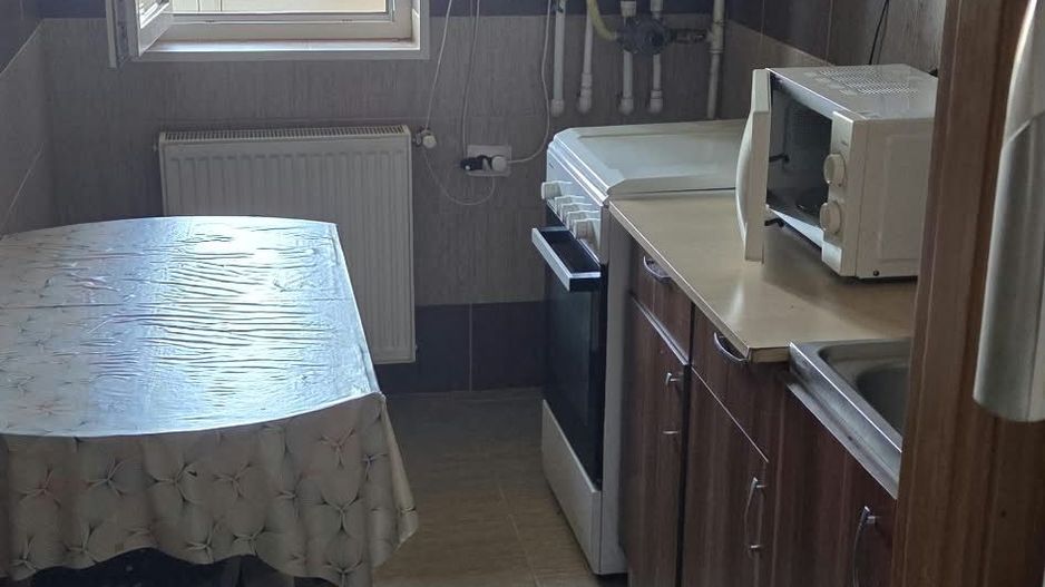 Garsoniera decomandata. Zona Aurel Persu. Cu Centrala proprie. An 2012. - Poză 6