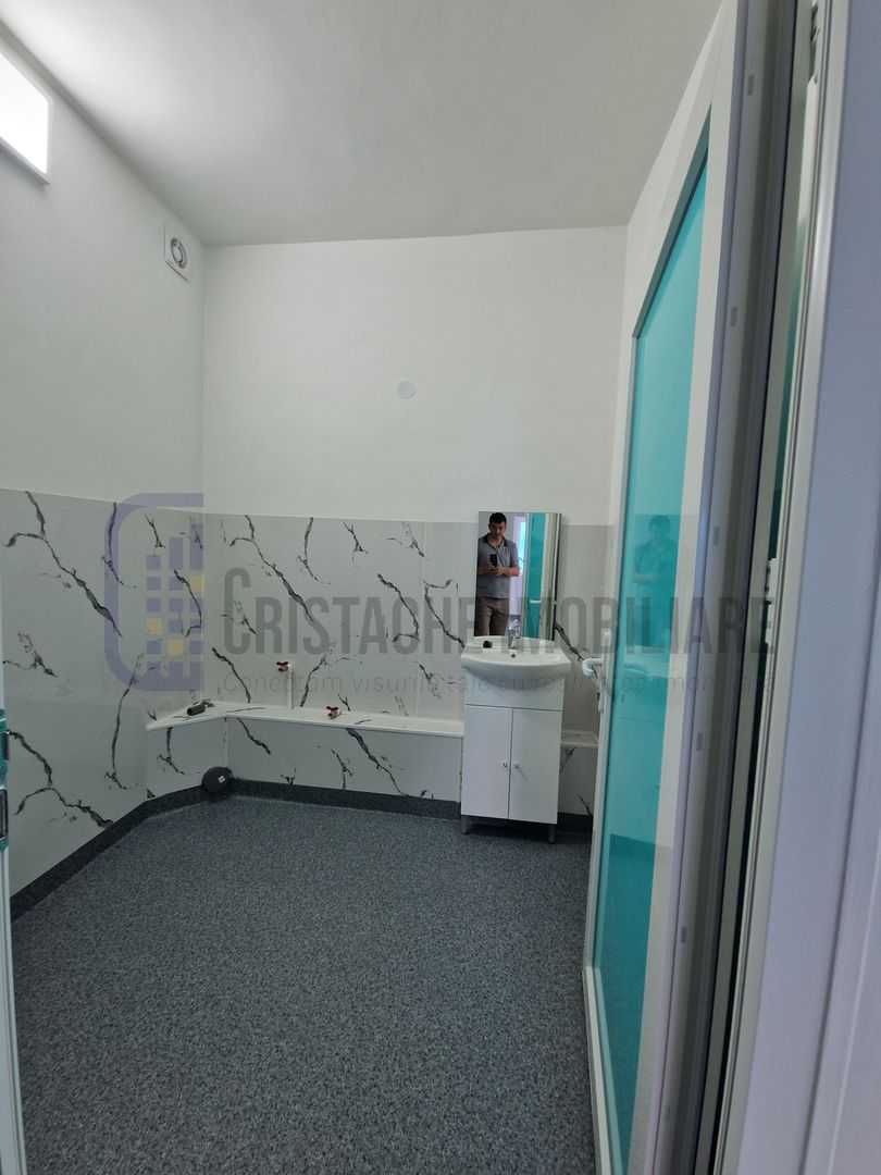 Spatiu comercial renovat si amenajat pentru a fi folosit ca o clinica medicala - Poză 7