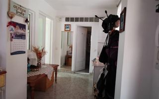 Casa in Centru zona linistita - Poză 3