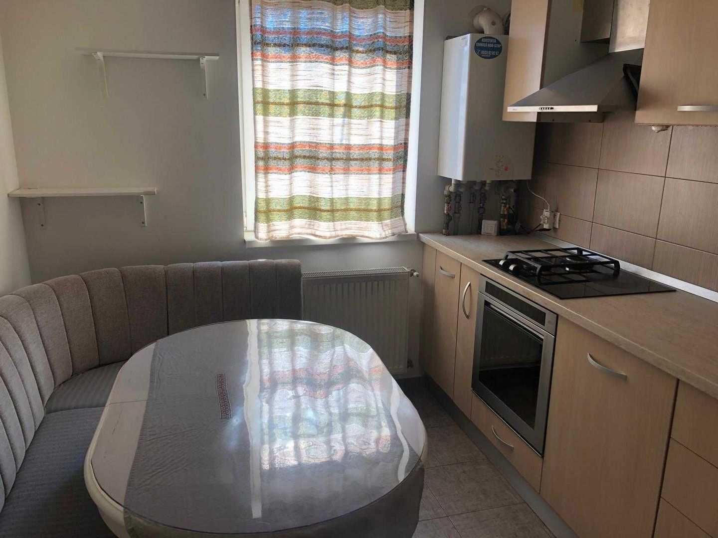 3 camere decomandat, centrala proprie, parcare, etaj 1 - Poză 2