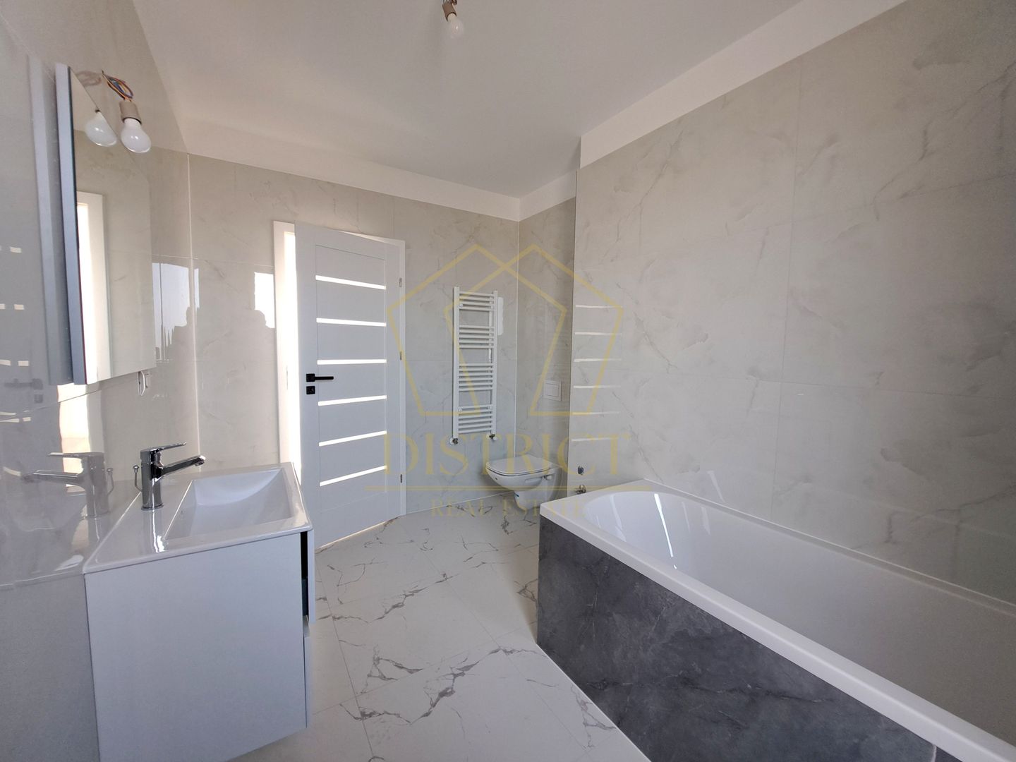 COM 0% Apartament cu 3 camere si terasa de 61 mp | Torontalului - Poză 10