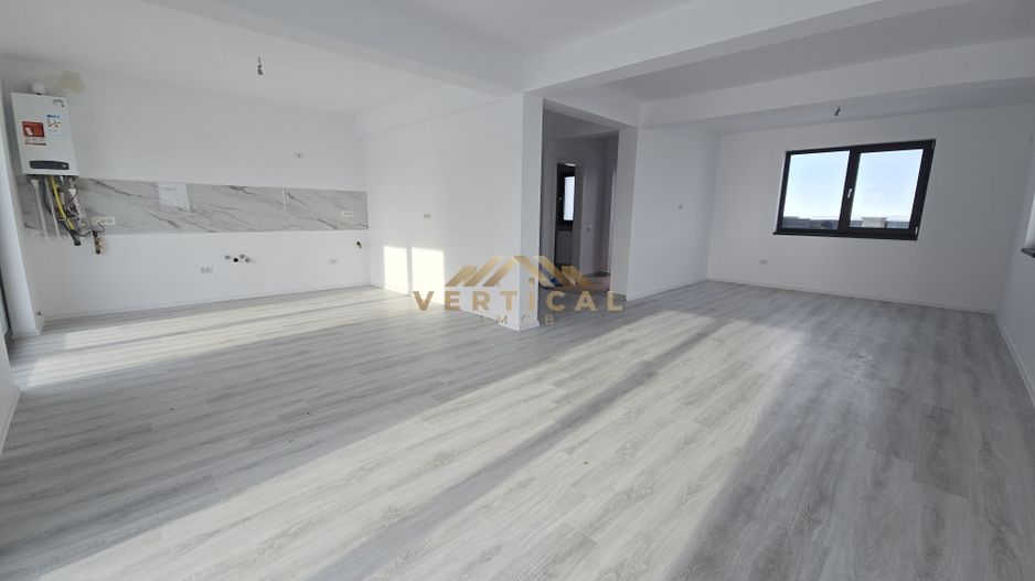 Vila cu teren superb in comuna Berceni! 4 Camere - Poză 3