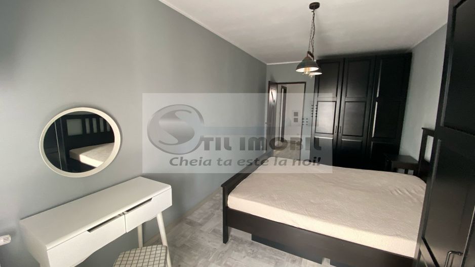 Apartament 2 camere decomandat mobilat Podul de Piatra 159000 euro - Poză 3