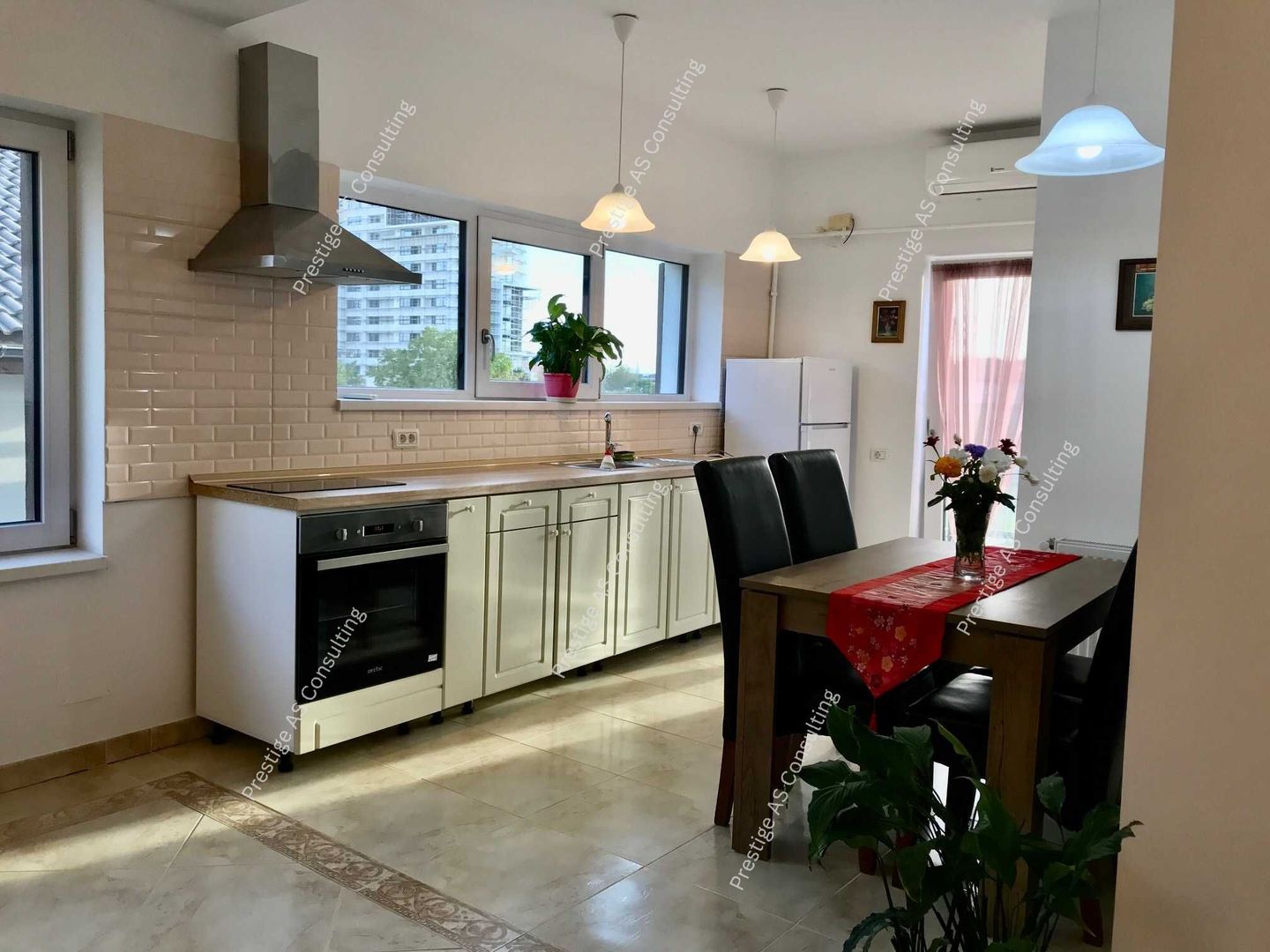 Apartament 90 mp | 3 camere & 2 Bai | Loc Parcare Vox - Poză 2