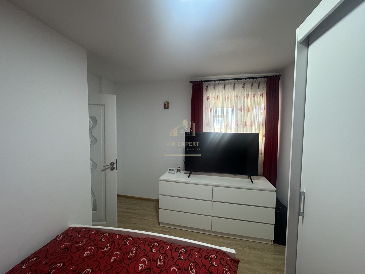APARTAMENT CU 3 CAMERE, ETAJ 4, GRUI, CAMPULUNG - Poză 5