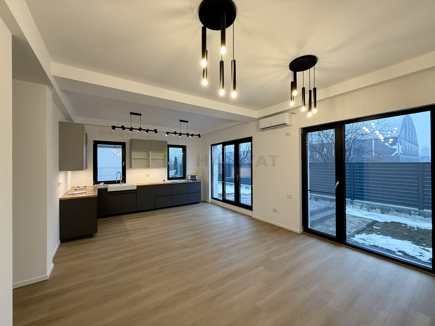 Vila finalizata in Complex Rezidential - Poză 1