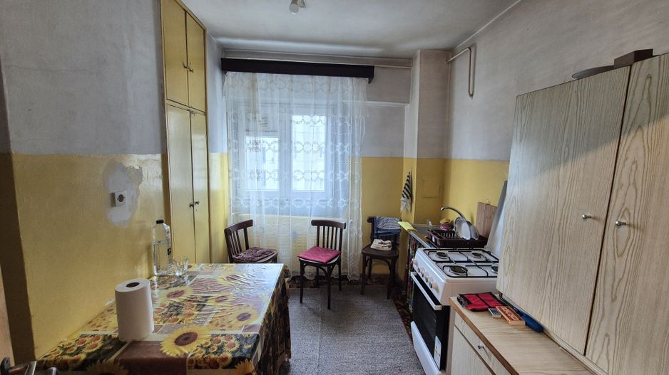 Apartament cu 3 camere 72 mp - bloc 1986 - Aviatiei - Poză 4