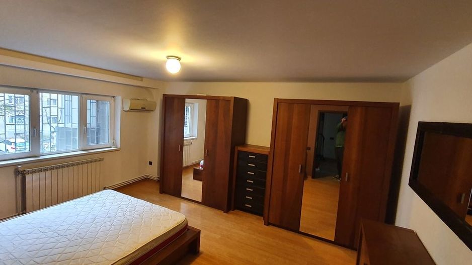 Apartament 3 camere spatios, , langa Vulcan -Sebastian - Pet Friendly - Poză 3