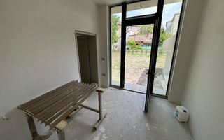 Clădire de birouri/ clinica zona Centrală - Poză 17