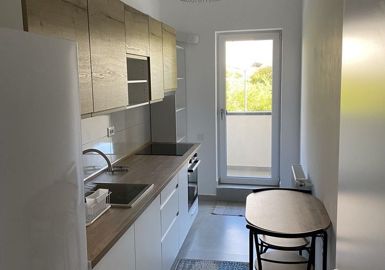 De închiriat: apartament 2 camere - nou- parcare - Păcii - metrou - Poză 5