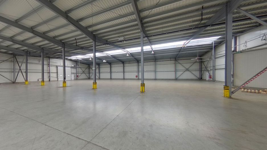 Parc industrial cu platformă betonată lângă A1 - Poză 5