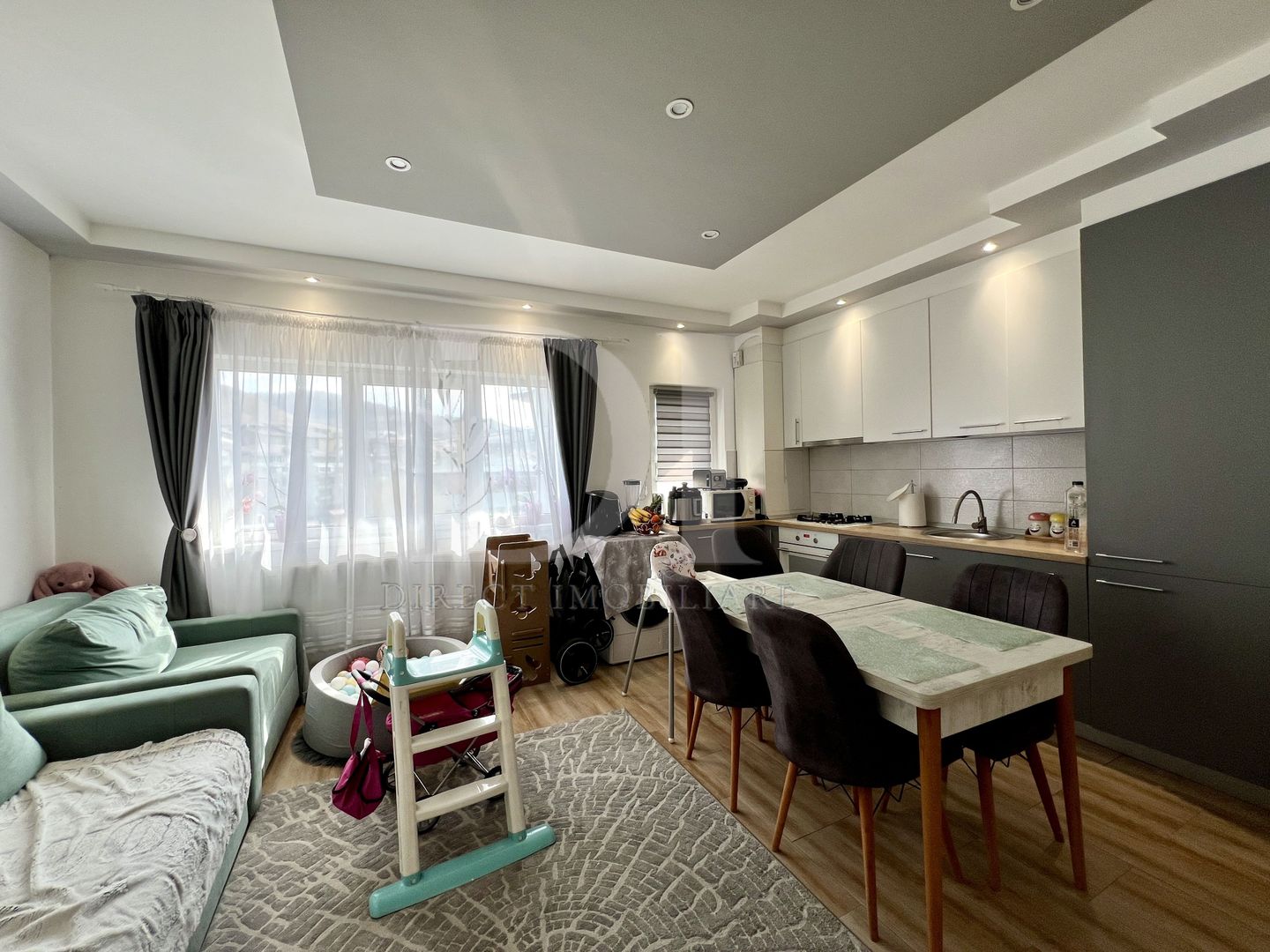 Apartament cu doua camere / Curte / Parcare - Poză 5