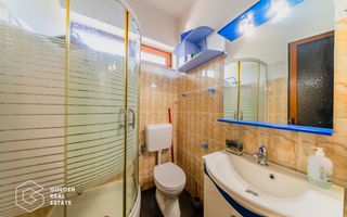 Vila spatioasa cu cinci dormitoare și teren generos de 1440 m in Aradul Nou - Poză 20