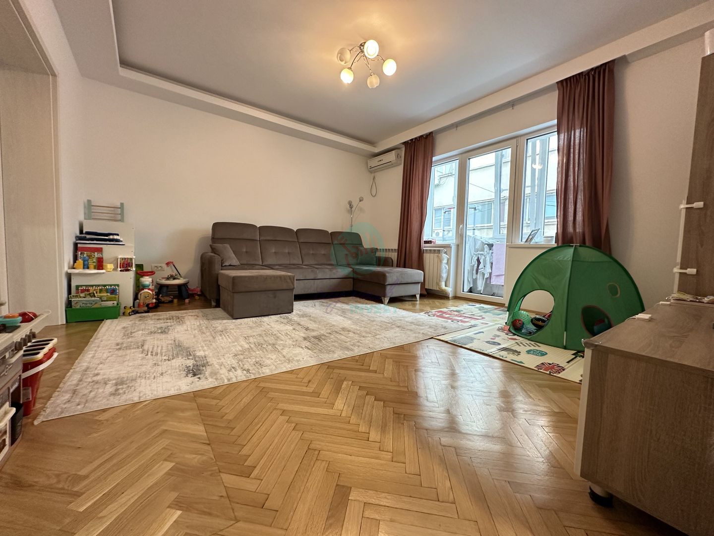 3 camere cochete intr-un bloc boutique - Poză 3