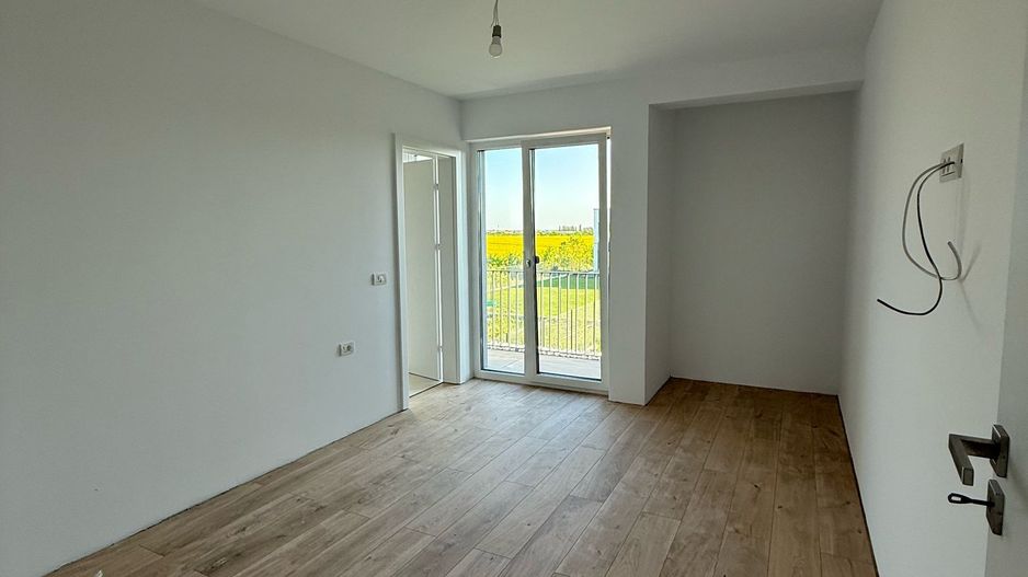 Duplex spatios cu teren generos - Poză 8