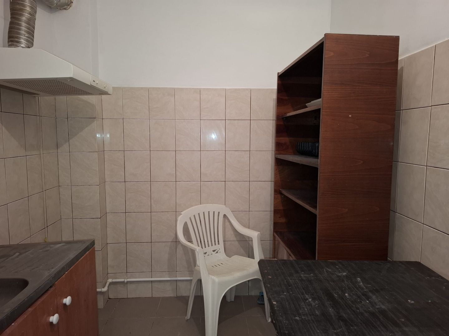 URGENT!, vila singur curte, TEREN IN PROPRIETATE, libera, NEGOCIABIL - Poză 7