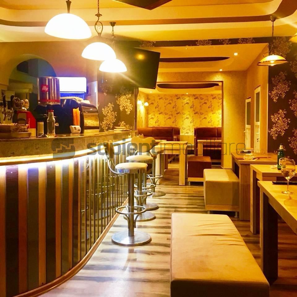 Spatiu comercial central ideal pentru cafenea - Poză 1