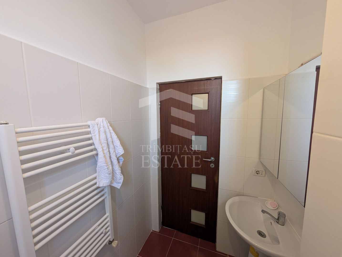 Garsonieră modernă 30 mp, Str. Cooperativei, cu balcon și parcare - Poză 9