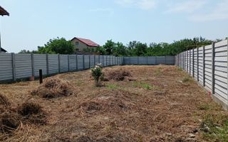 Teren intravilan imprejmuit cu gard de beton de vanzare - Poză 11