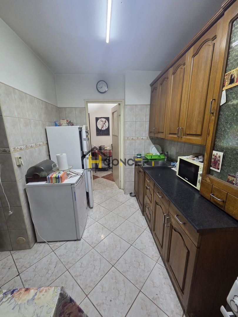 Inchiriere apartament 3 camere Secuilor 10 min metrou Brancoveanu - Poză 5