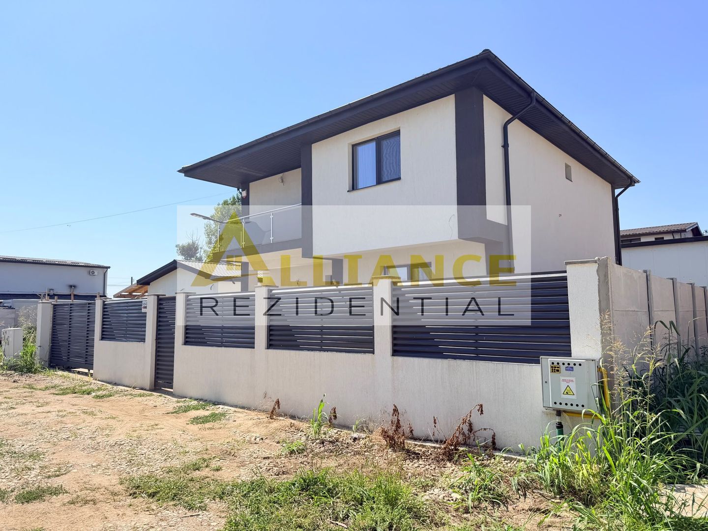 🏡 Casa P+1 de vanzare 4 dormitoare 3 bai Bucatarie închisa - Poză 3