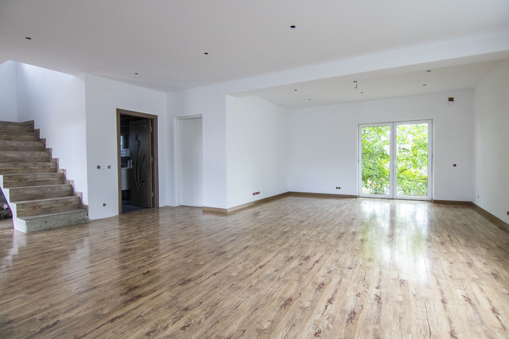 Casa/Vila 4 camere, teren 426 mp., Cornetu  comision 0% - Poză 3
