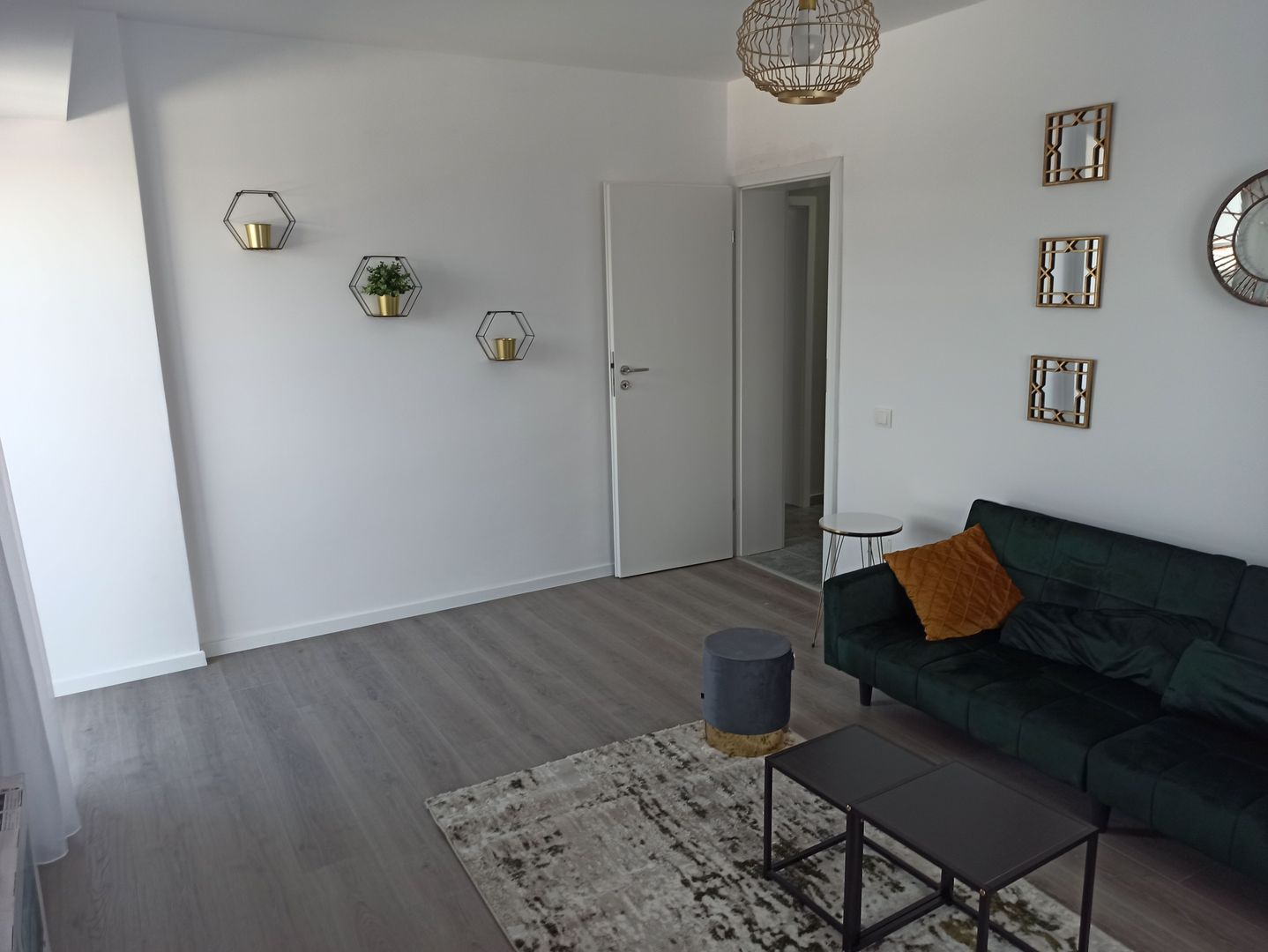 3cam - 2bai, dec, lux, parcare inclusa, 8-10min metrou Leonida/Berceni - Poză 3