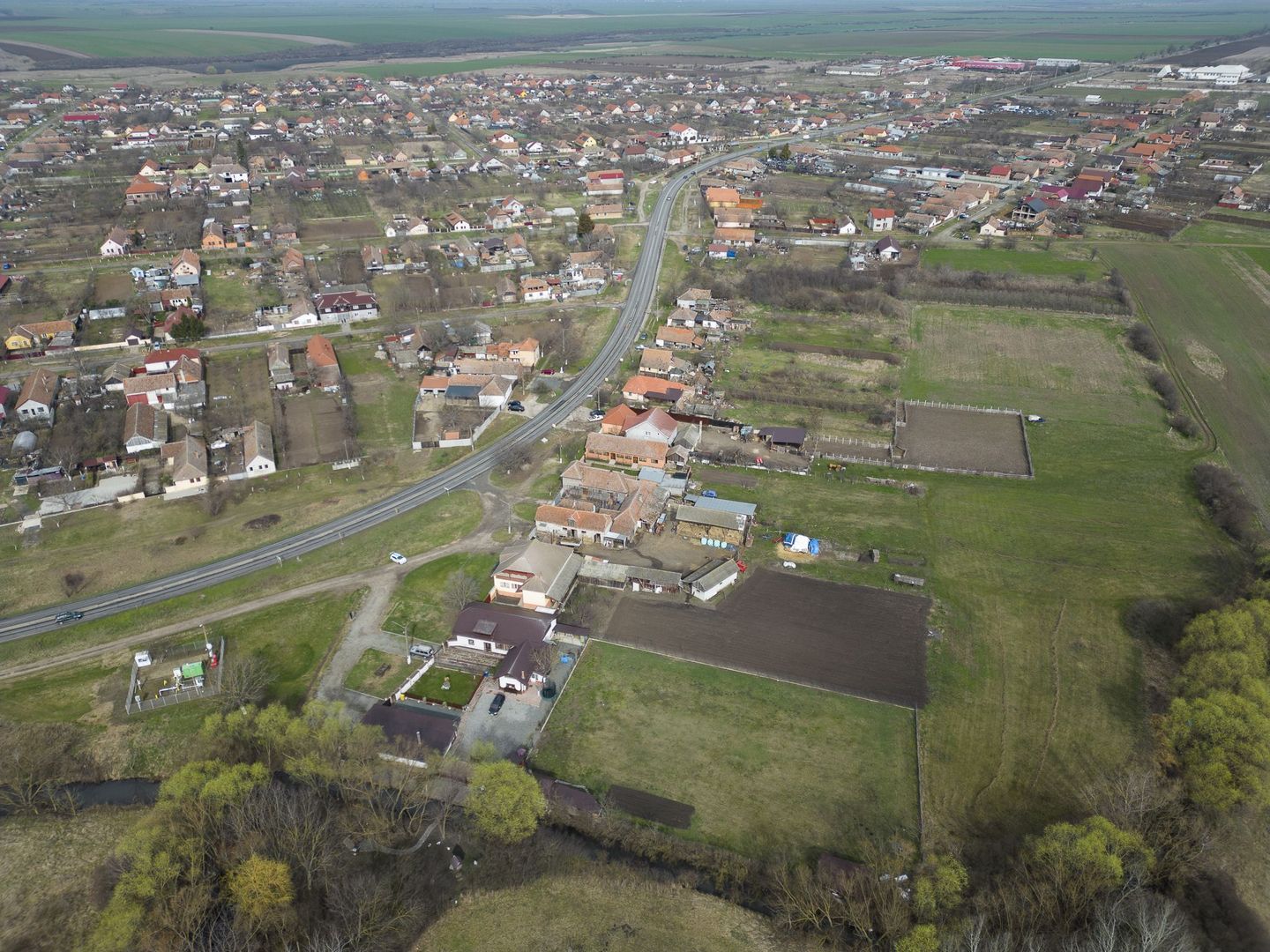 Proprietate imobiliară cu potențial extraordinar! - Poză 58