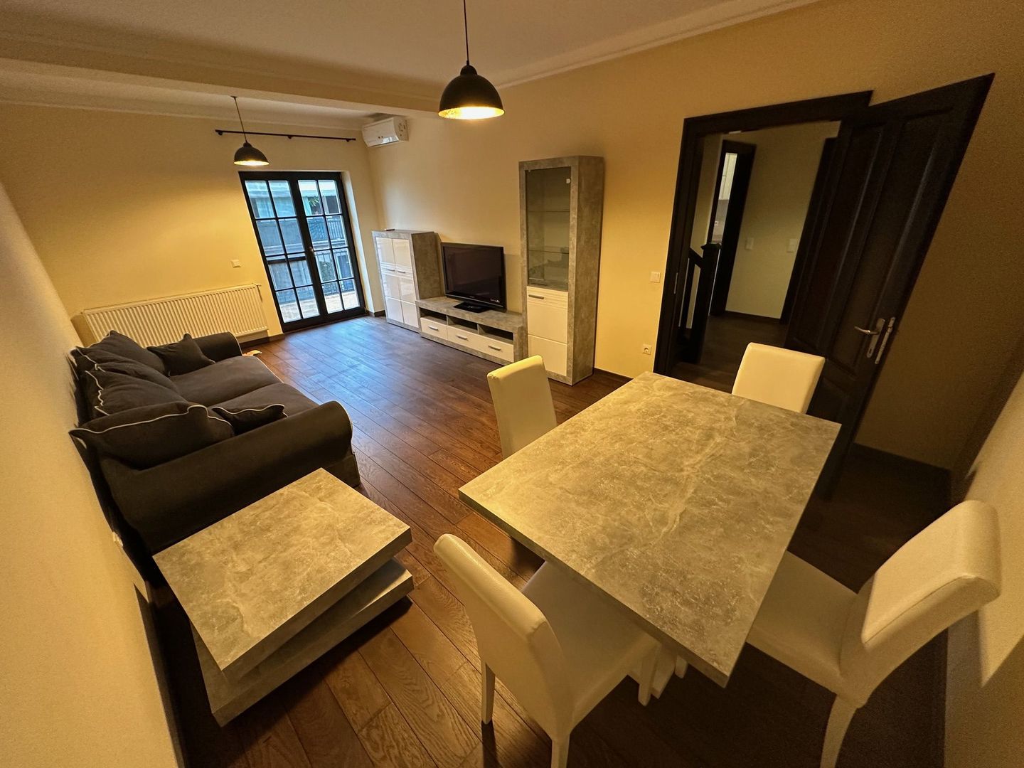 Apartament cu 3 camere zona Mehala - Poză 1