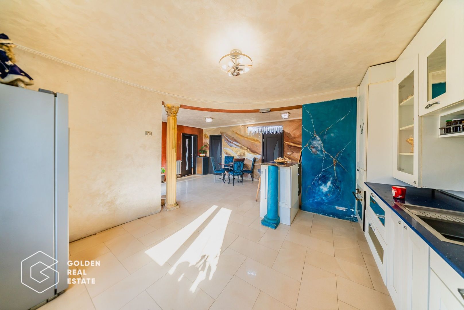 Casa spatioasa cu piscina si teren generos in Bujac - Poză 4