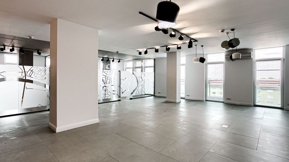 Spațiu birou în Arad ultracentral cu parcare - Poză 8