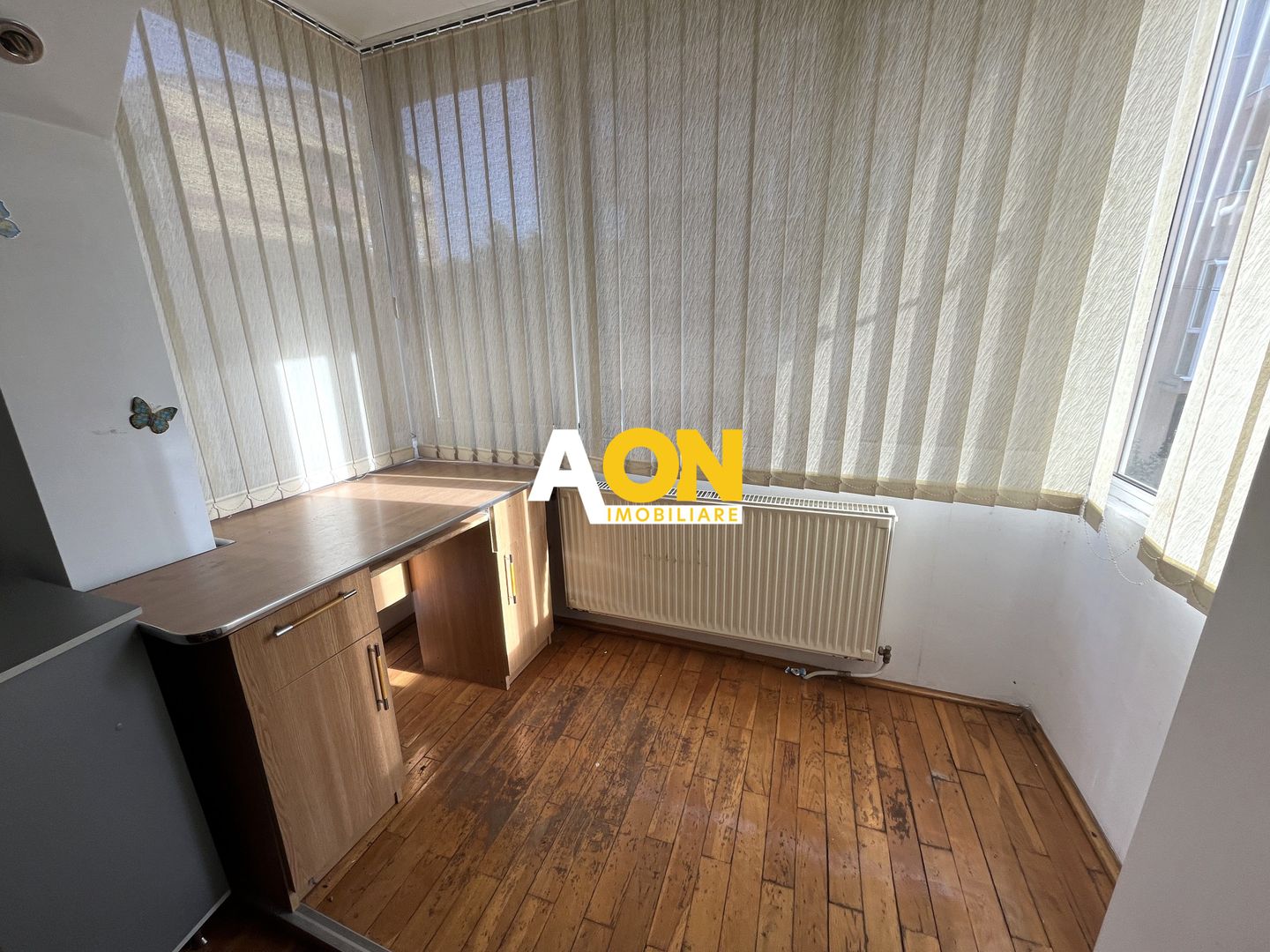 Apartament 3 Camere, Etaj 1, Zona Cetate - Poză 3