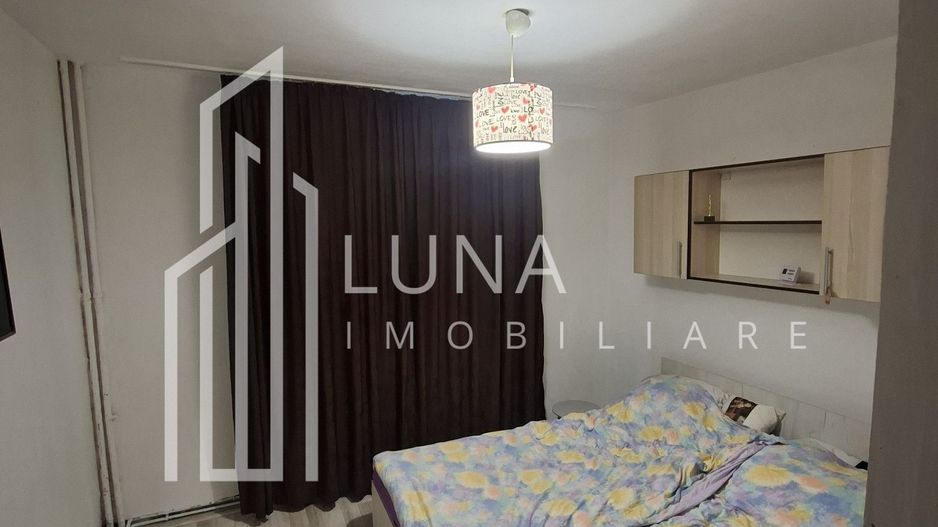 Vând apartament 3 camere - Poză 1