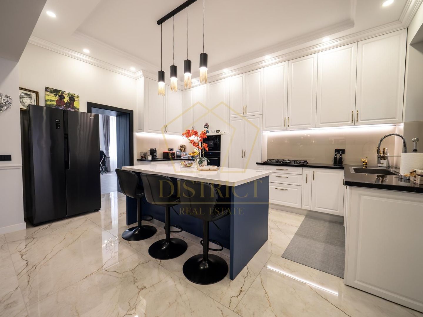 Vilă de LUX cu piscină, 278 mp utili și teren de 1.780 mp I Sag - Poză 8