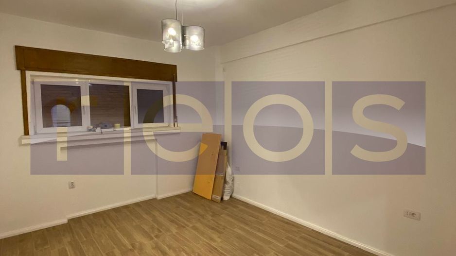 STUDIO  ZONĂ CENTRALĂ + BOXA - Poză 3