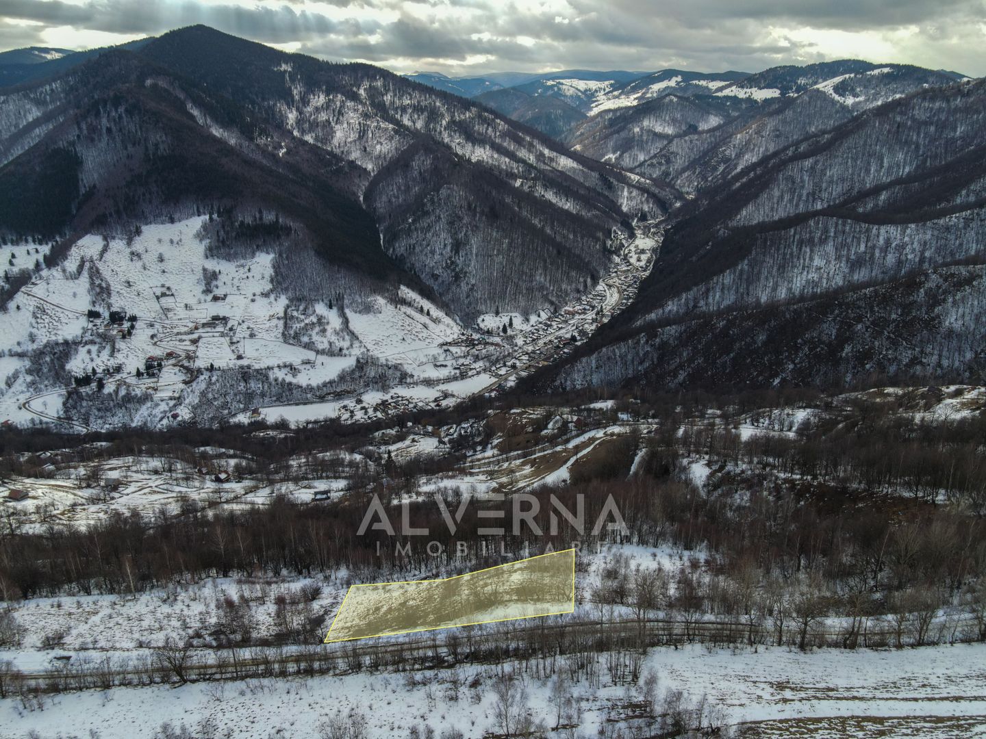 Teren constructii 4150mp, sat Plopi, Valea Ierii - Poză 2