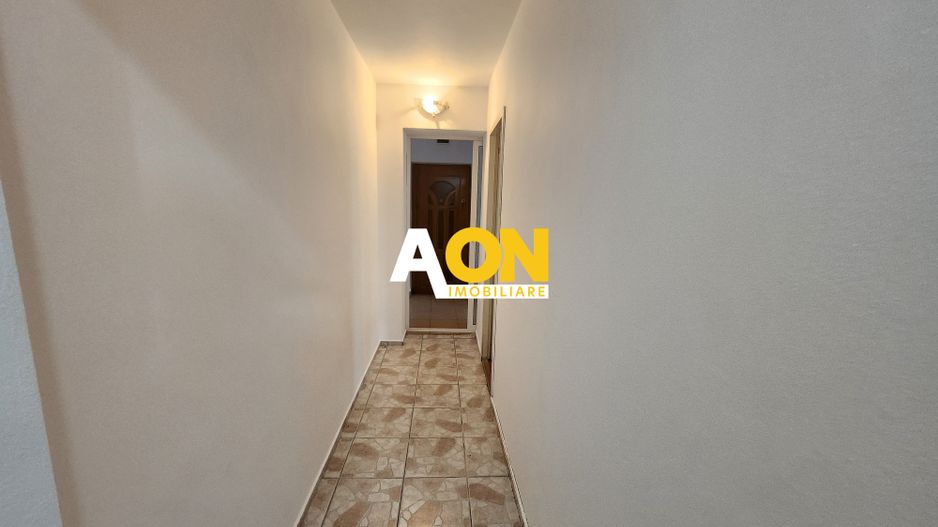 De vanzare apartament 3 camere zona Cetate - Poză 5