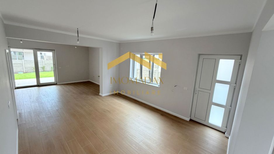 Bucovăț-Duplex 4 Camere-La Cheie - Poză 24