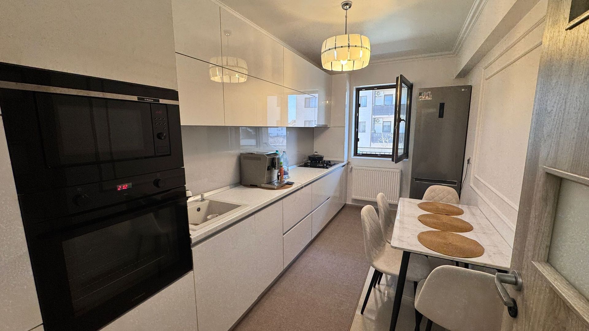 AP. 3 CAMERE MOBILAT LUX, BUCATARIE INCHISA, PARCARE INCLUSA, COMIS 0% - Poză 12