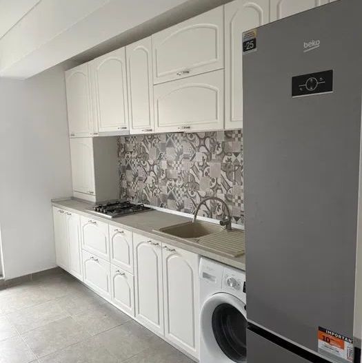 Apartament 3 camere cu curte si 2 parcari subterane zona titan - Poză 1