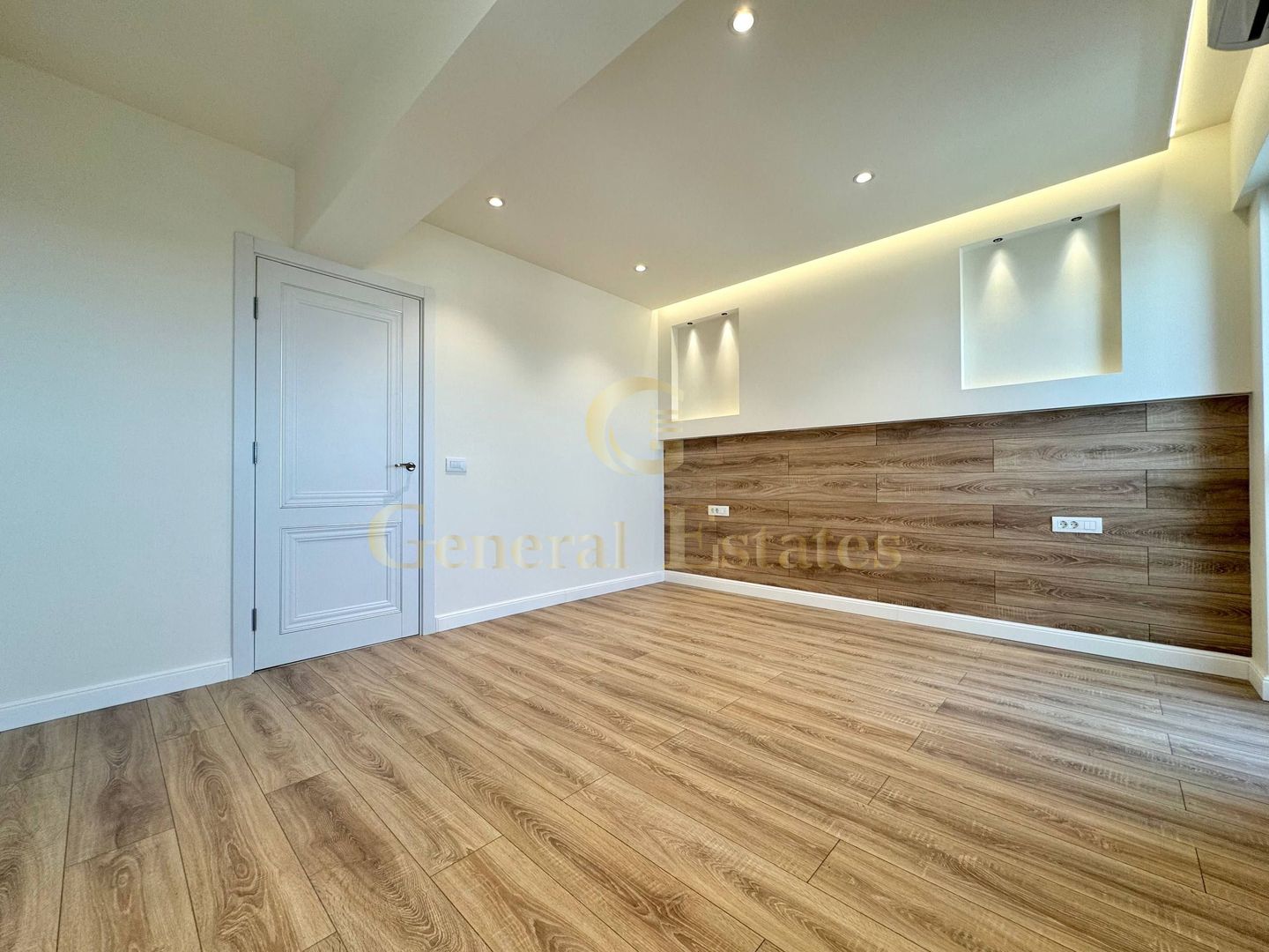 Vânzare Penthouse cu Terasă generoasă în Complexul Atrium Garden - Poză 13