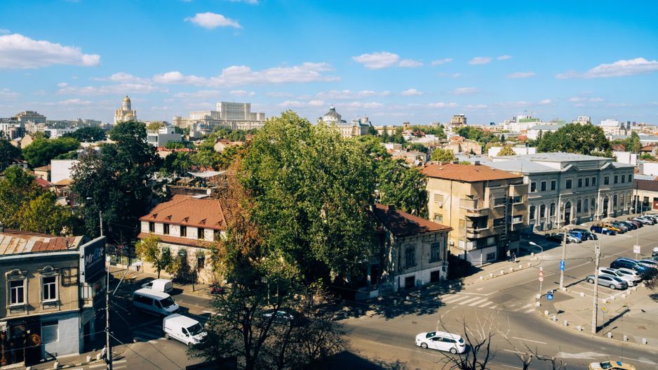 Apartament de 3 camere, la 10 minute de mers pe jos de Piața Unirii. - Poză 2