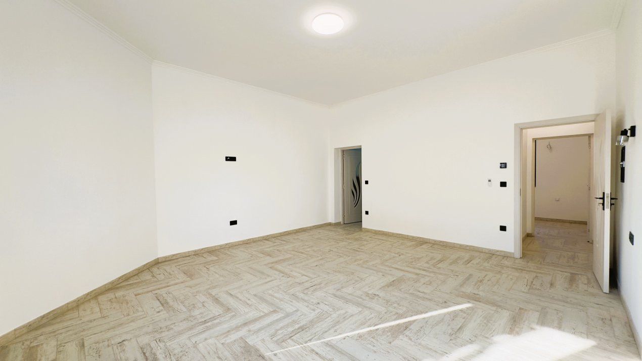 Inchiriere Casă 3 camere 154 mp, Teren 630 mp - Str. T. Vladimirescu - Carei - Poză 10