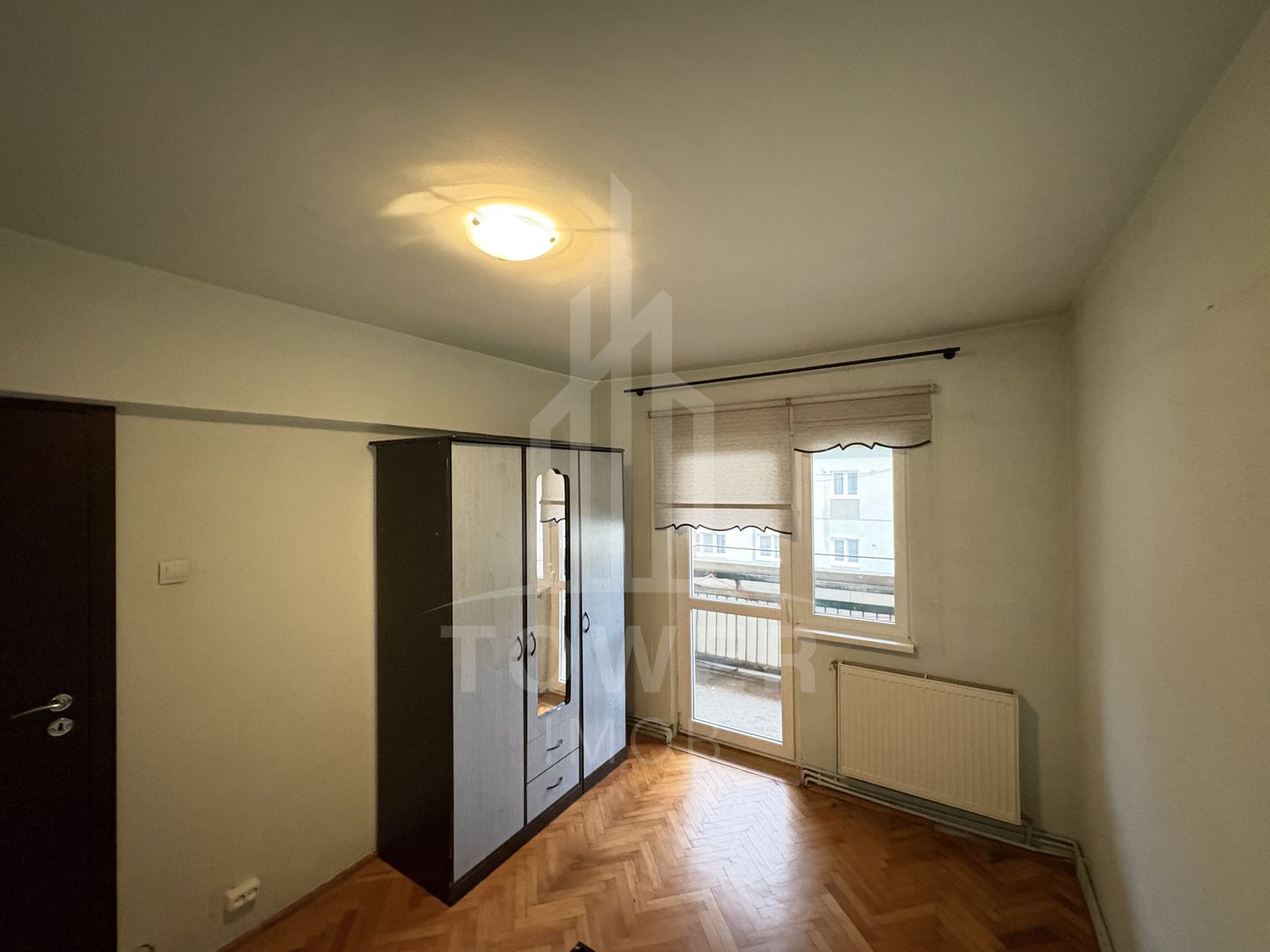 Apartament spațios cu 3 camere, 2 băi și multe avantaje - Poză 4