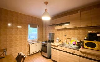 DE VANZARE APARTAMENT SPATIOS 4 CAMERE | 2 BALCOANE | ZONA SEBASTIAN - VULCAN - Poză 9