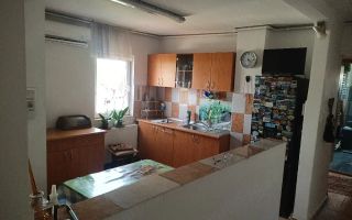 Apartament 2 camere Dambovita cu centrala - Poză 3
